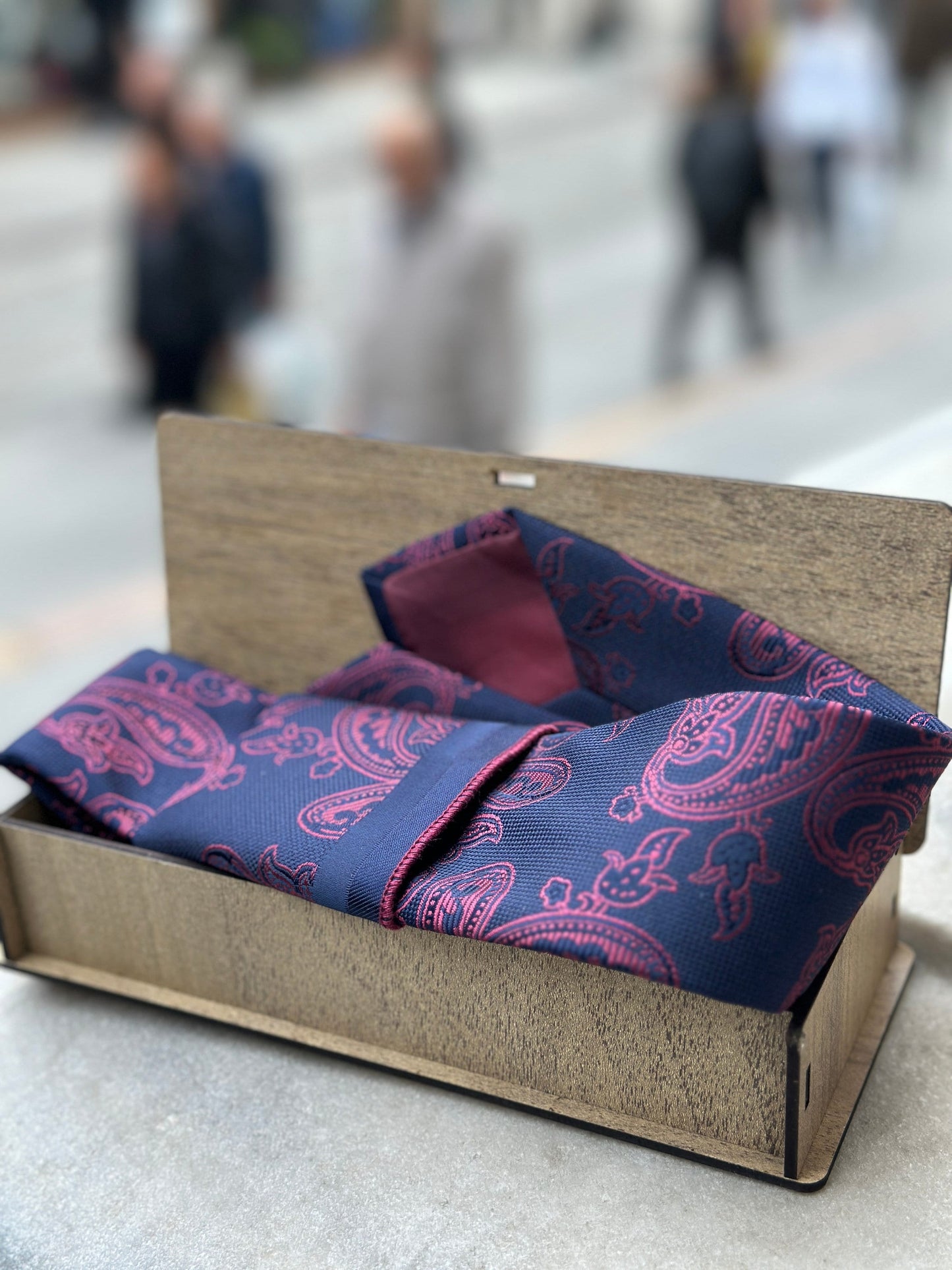 Silk Tie Set for Men - Wine and Navy. A Tie Exclusively Crafted for Gentlemen, Perfect for Every Occasion from Business Meetings to Dinners!