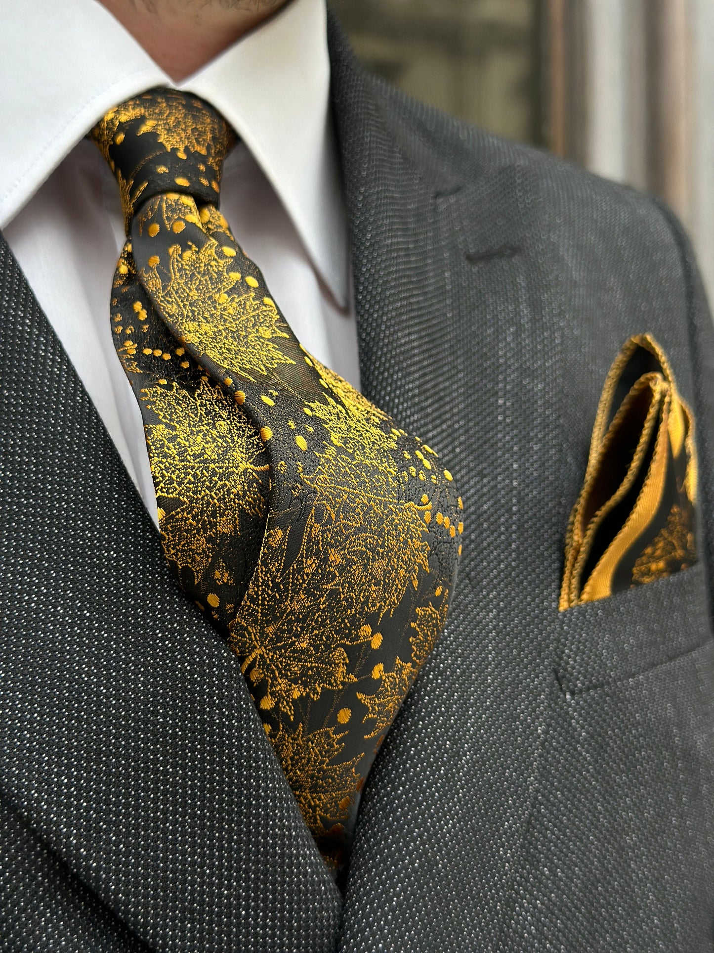 Spring Floral Tie and Pocket Square Set for Country Weddings. Handmade Silk Tie Set for Men. Wedding and Engagement Gifts for Grooms.