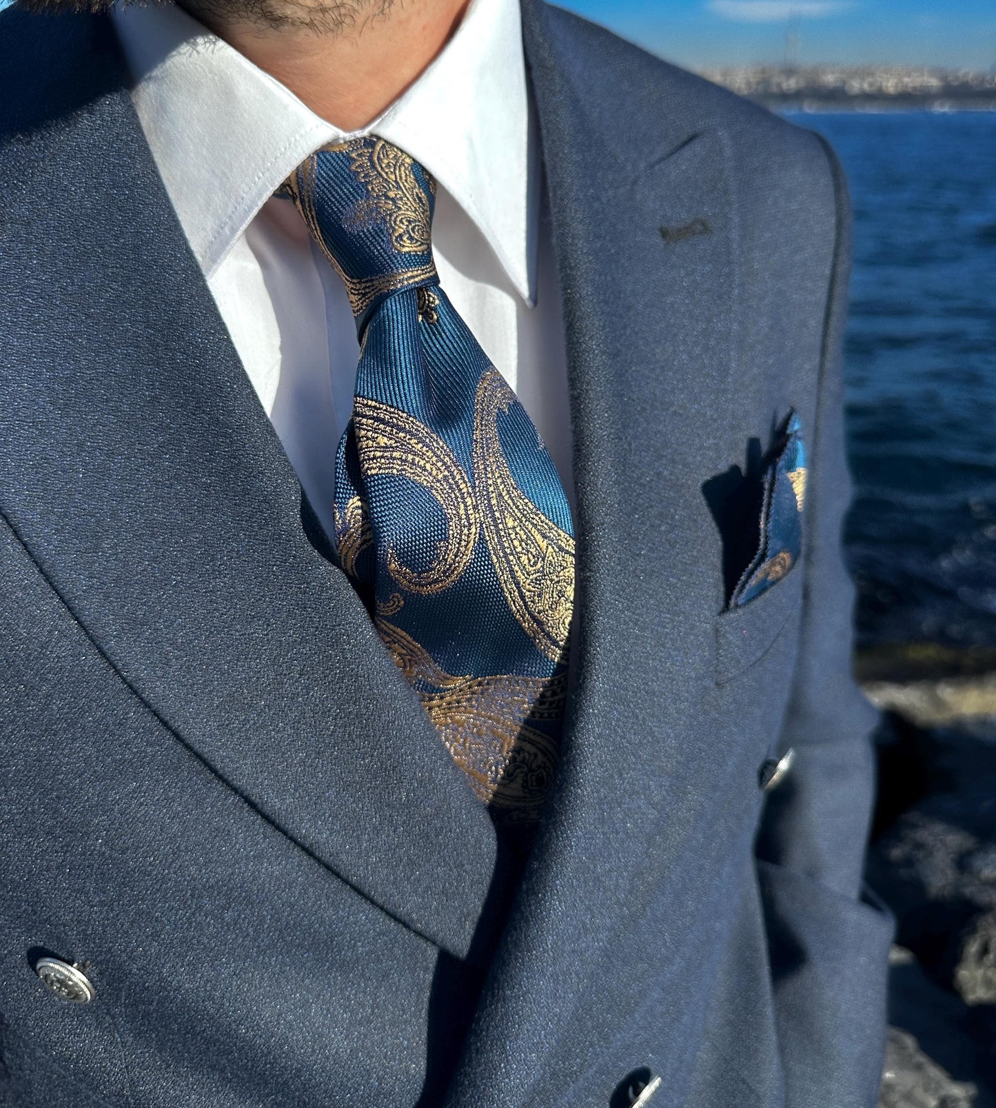 Luxury Silk Blend Paisley Ivy Tie Set. Timeless Elegance for Weddings & Business Events. Perfect Gift for Grooms and Stylish Men.